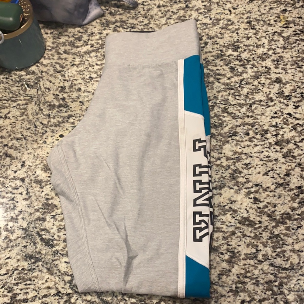 Victoria’s Secret Ultimate leggings
